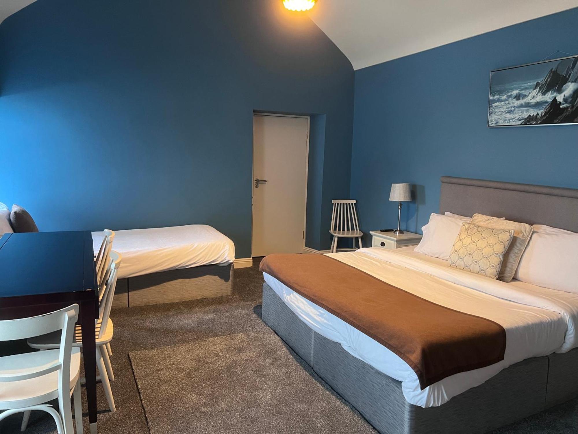 The Townhouse 2*